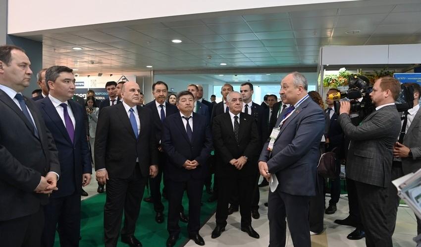 Əli Əsədov Minskdə \"Belagro 2024\" sərgisinə baş çəkdi