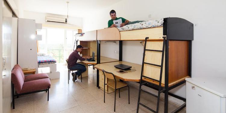 Hansı universitetlər tələbələrini yataqxana ilə təmin edə biləcək? - SORĞU + QİYMƏTLƏR