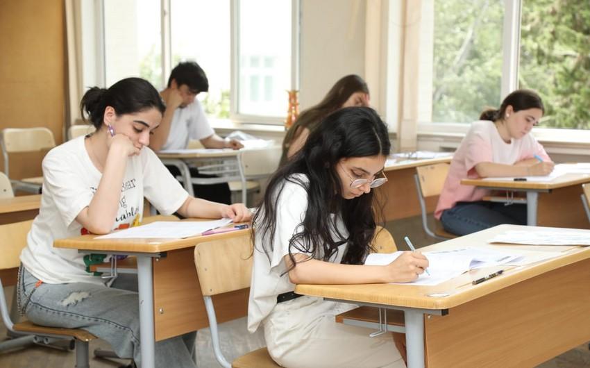 Həftəsonu 18 mindən çox abituriyent İMTAHAN VERƏCƏK Həftəsonu 18 mindən çox abituriyent İMTAHAN VERƏCƏK