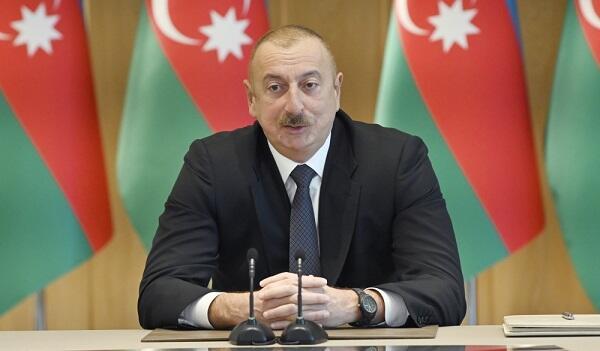 Pakistan prezidenti İlham Əliyevi təbrik etdi