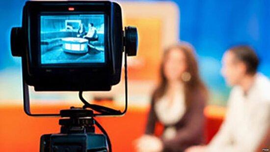 Aparıcılar televiziyalarımızı vəzir edir, yoxsa rəzil? - AÇIQLAMA