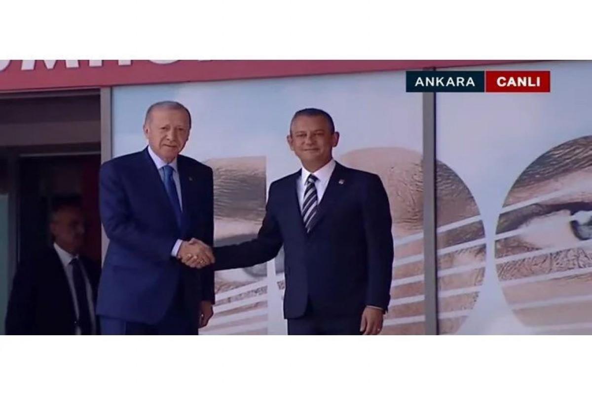 Ərdoğan CHP-nin Baş qərargahına GETDİ