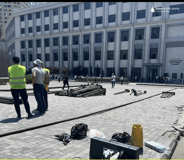 Metronun "28 May" stansiyasının önünə texnika cəlb edildi