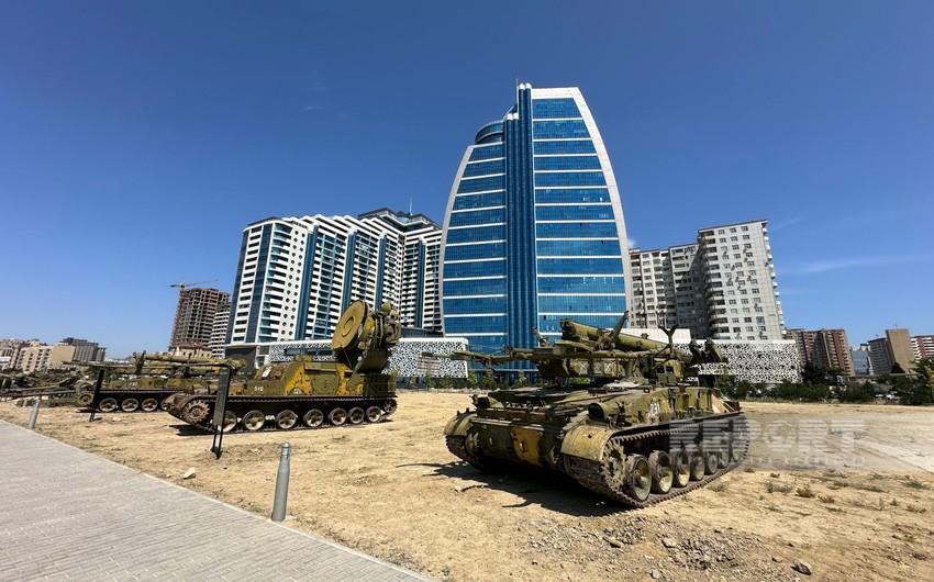 Xocalıda aşkarlanmış zenit-raket kompleksi Bakıda “Hərbi Qənimətlər Parkı”nda YERLƏŞDİRİLDİ Xocalıda aşkarlanmış zenit-raket kompleksi Bakıda “Hərbi Qənimətlər Parkı”nda YERLƏŞDİRİLDİ