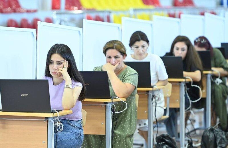 4 000-ə yaxın müəllim müvafiq keçid balını toplaya bilməyib