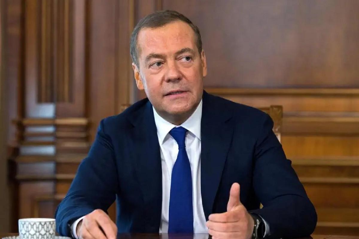 Medvedev sülh danışıqları ilə bağlı Ukraynaya XƏBƏRDARLIQ ETDİ