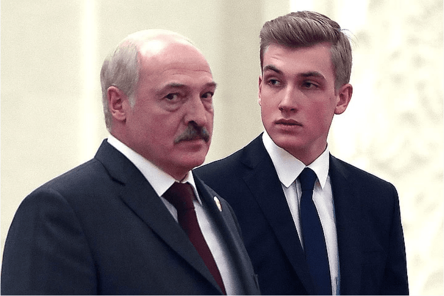 "Lukaşenkonun oğlu kimliyini gizlətməyə çalışır" - Hao Ping