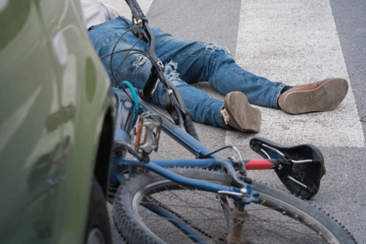Lənkəranda minik avtomobili 33 yaşlı velosipedçini VURDU