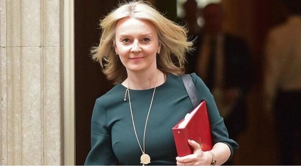 Liz Trass parlament seçkilərində MƏĞLUB OLDU
