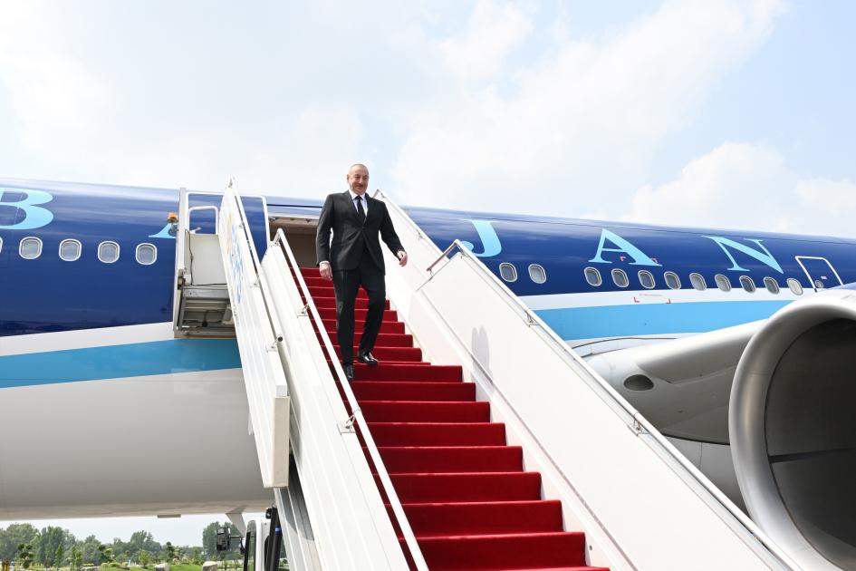 Prezident Pakistanda dövlət səfərindədir - FOTOLAR