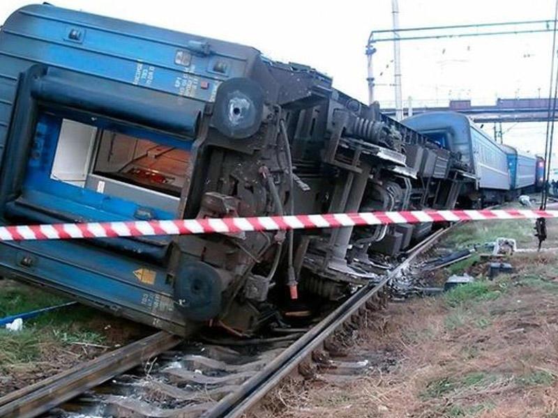 Fransada qatarla mikroavtobus toqquşdu: 19 nəfər...