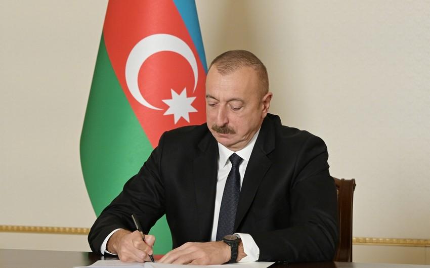 Rafael Hüseynov "Şərəf" ordeni ilə təltif edildi - SƏRƏNCAM Rafael Hüseynov "Şərəf" ordeni ilə təltif edildi - SƏRƏNCAM