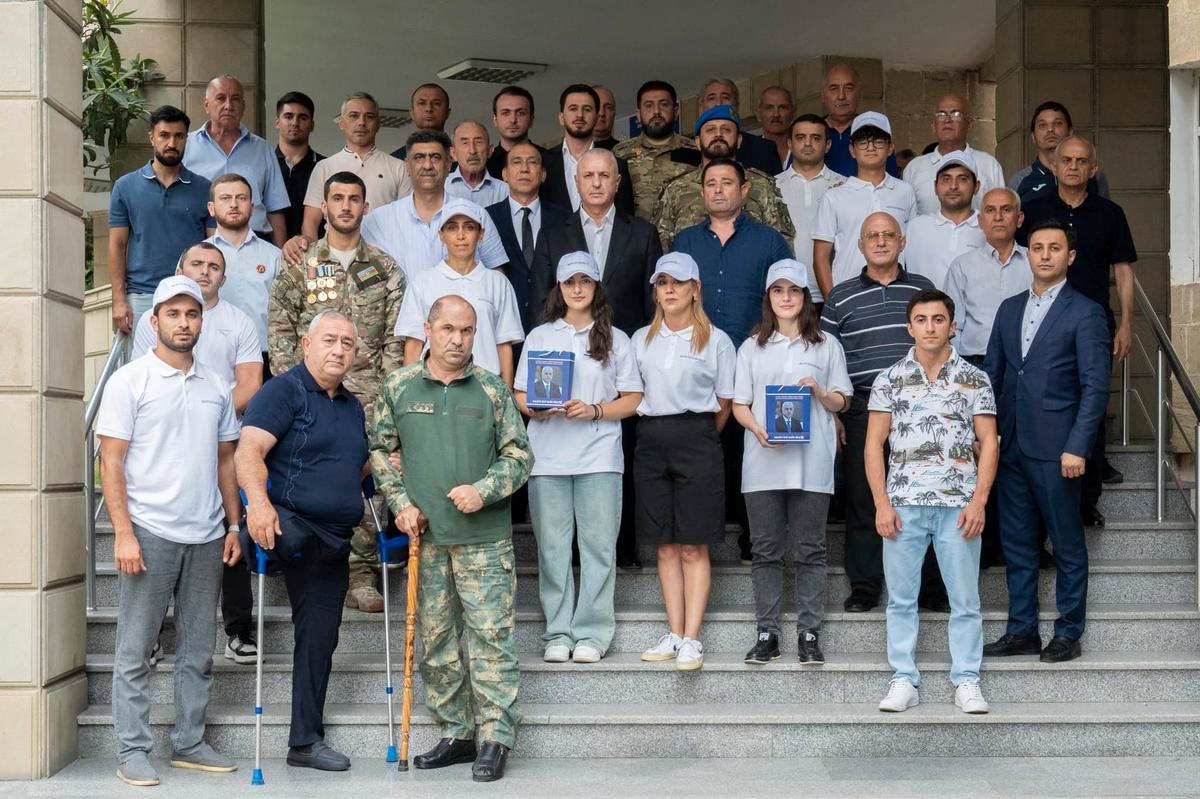 Ülvi Quliyev seçiciləri ilə növbəti görüşünü keçirdi - FOTO Ülvi Quliyev seçiciləri ilə növbəti görüşünü keçirdi - FOTO