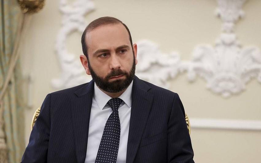 Mirzoyan:"İrəvan kommunikasiyaların açılmasında üçüncü tərəflərin nəzarətini istisna edir"