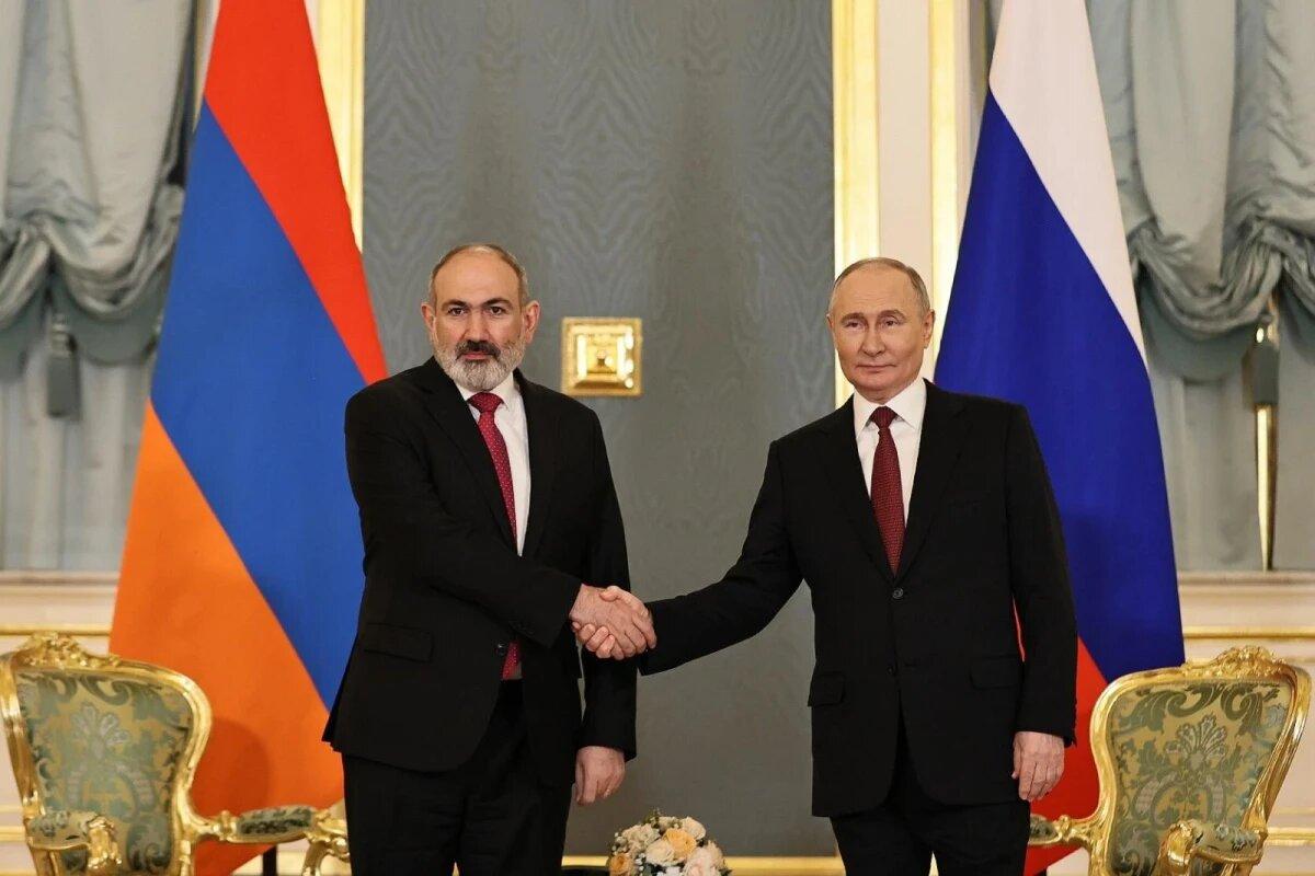 Putin Paşinyanı Ermənistanın Müstəqillik Günü münasibətilə təbrik etdi