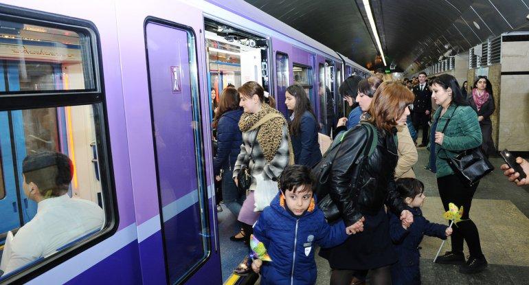 Bakı metrosunda pik saatlarda eskalator niyə işə salınmır? - RƏSMİ AÇIQLAMA