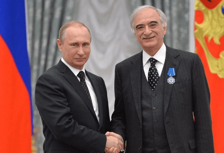 Putin Polad Bülbüloğlunu TƏLTİF ETDİ Putin Polad Bülbüloğlunu TƏLTİF ETDİ