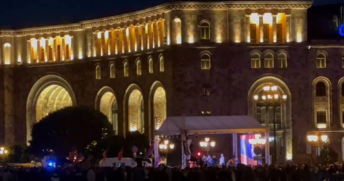 İrəvanda Paşinyan əleyhinə mitinq keçirilir
