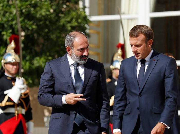 Makron və Paşinyan arasında görüş keçirildi