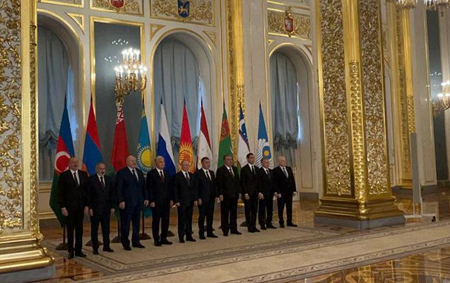 Prezident Moskvada məhdud tərkibdə iclasda iştirak edir