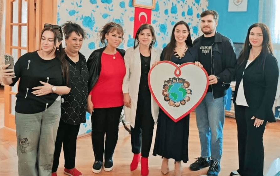 Leyla Əliyeva"Sevgi Evi" qadın və uşaq sığınacağını ziyarət etdi