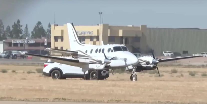 Pilot infarkt keçirdi: Uçuş təcrübəsi olmayan qadın təyyarəni yerə endirdi Pilot infarkt keçirdi: Uçuş təcrübəsi olmayan qadın təyyarəni yerə endirdi