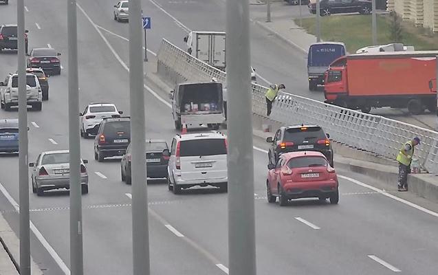 Bu yolda avtobus zolağına giriş məhdudlaşdırıldı Bu yolda avtobus zolağına giriş məhdudlaşdırıldı