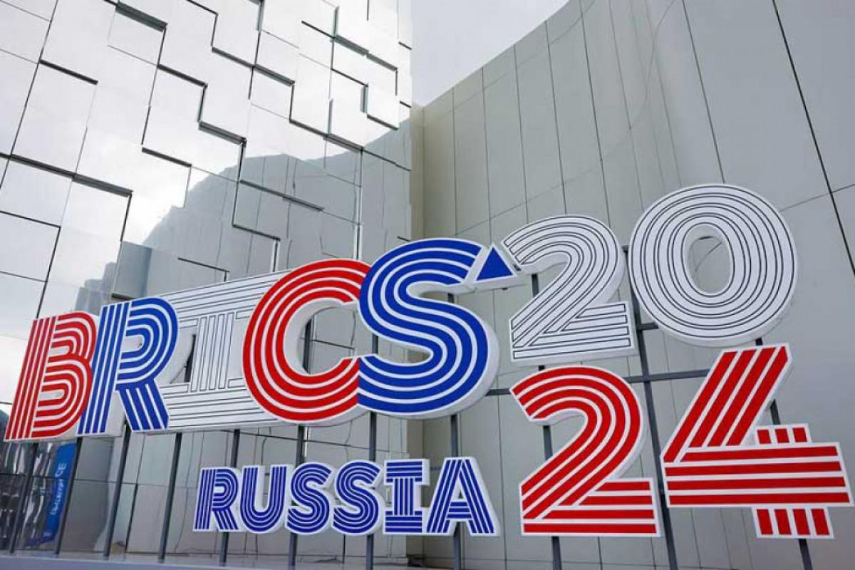 Kazanda BRICS liderlərinin məhdud tərkibdə görüşü başladı