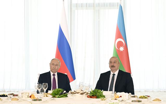 İlham Əliyev rəsmi ziyafətdə iştirak edir