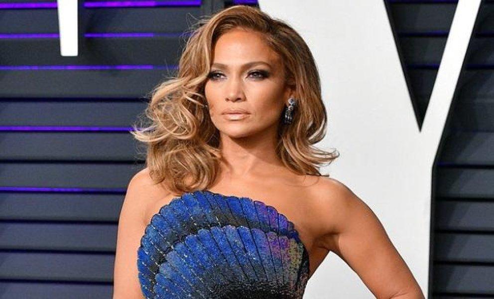Cennifer Lopez onu unutmaq üçün gənc oğlanlarla GÖRÜŞÜR - FOTO