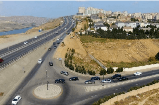 Bakıda uçqun olan yolda hərəkət fasilələrlə məhdudlaşdırılacaq - BİRGƏ MƏLUMAT