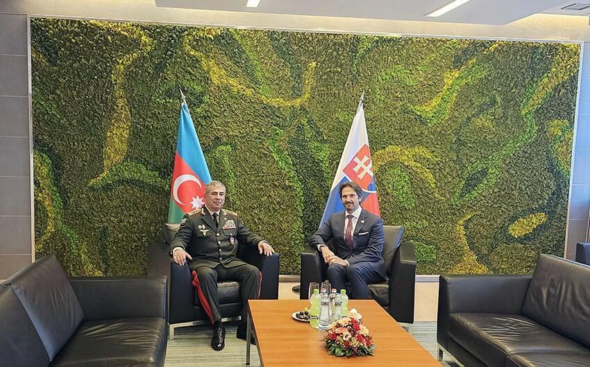 Zakir Həsənov Slovakiyada səfərdədir Zakir Həsənov Slovakiyada səfərdədir