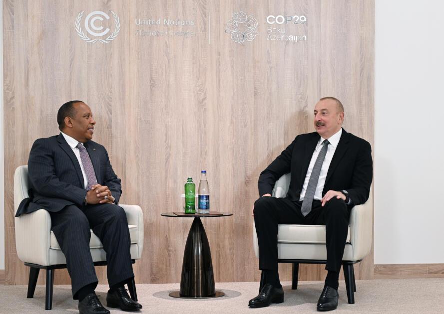 İlham Əliyev Patris Emeri Trovoada ilə görüşüb - FOTO İlham Əliyev Patris Emeri Trovoada ilə görüşüb - FOTO
