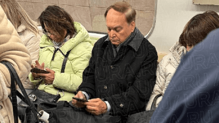 Keçmiş səfir Moskva metrosunda görüntüləndi Keçmiş səfir Moskva metrosunda görüntüləndi