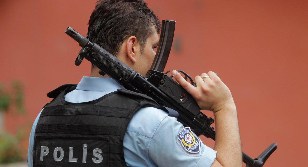 İstanbulda ailə qətliamı: 5 ölü,2 yaralı... İstanbulda ailə qətliamı: 5 ölü,2 yaralı...