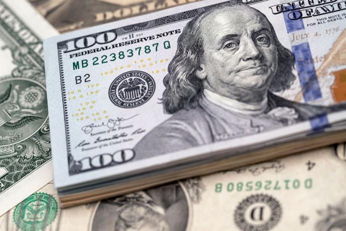 Banklar noyabrda dollar alışını azaldıb - RƏQƏMLƏR Banklar noyabrda dollar alışını azaldıb - RƏQƏMLƏR