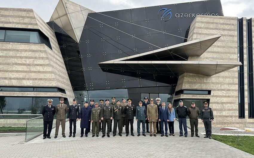 Hərbi attaşelər "Azərkosmos"da oldular - FOTO Hərbi attaşelər "Azərkosmos"da oldular - FOTO