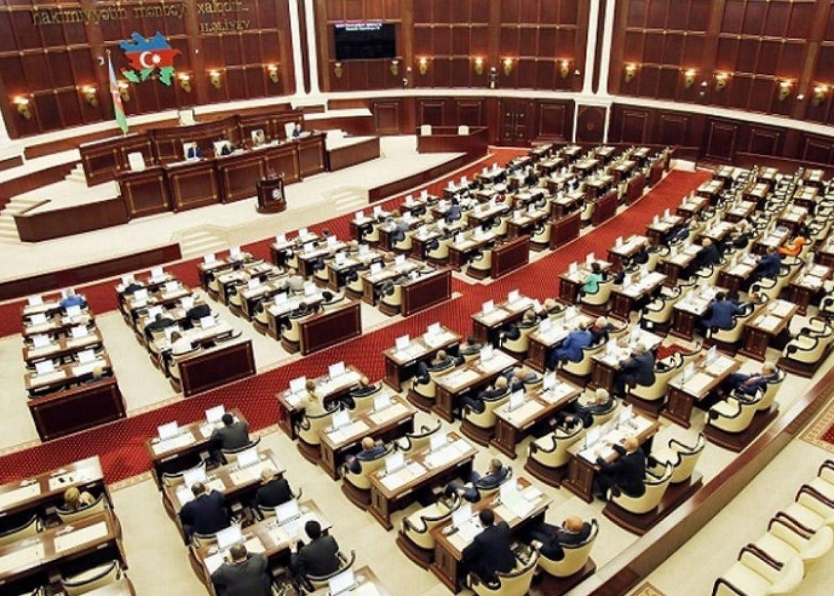 2025-ci il üçün dövlət büdcəsi zərfi ikinci oxunuşda qəbul edildi