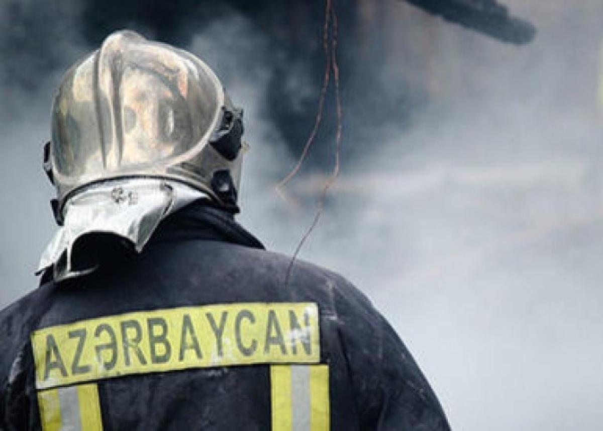 Bakıda obyektdə yanğın oldu Bakıda obyektdə yanğın oldu