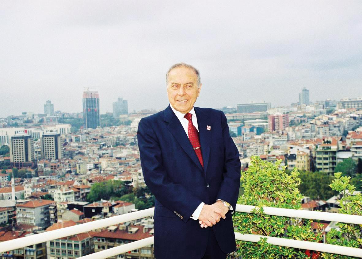 Gələcəyi yaradan lider Gələcəyi yaradan lider