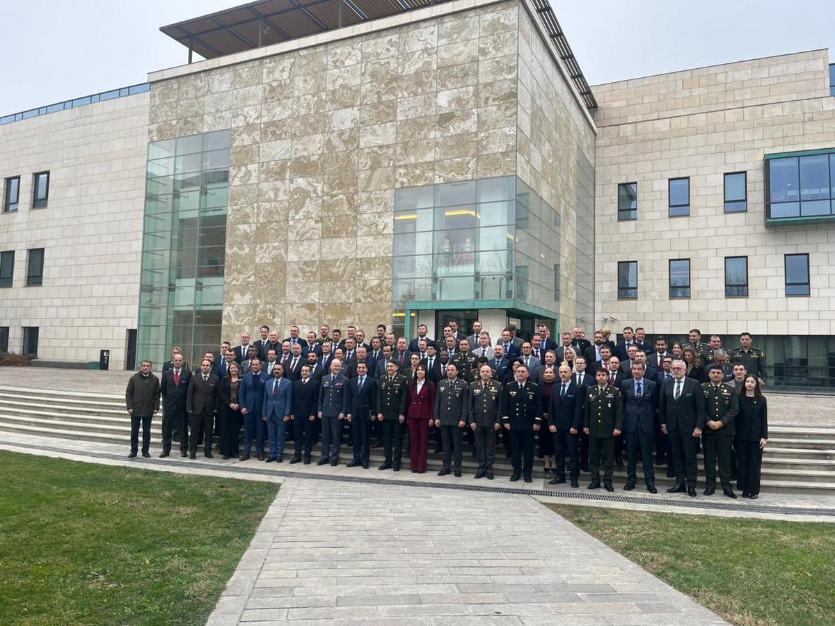 Hikmət Hacıyev NATO nümayəndələrini məlumatlandırdı - FOTO