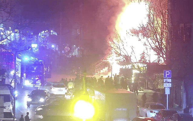 Bakıda obyektdə güclü yanğın, yol bağlandı- FOTOLAR