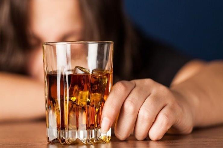 Ankarada saxta spirtli içkidən 33 nəfər öldü