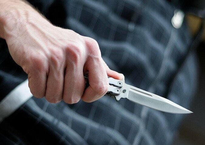 Bakıda işdən evə gedən qadın bıçaqlandı - Keçmiş əri saxlanıldı