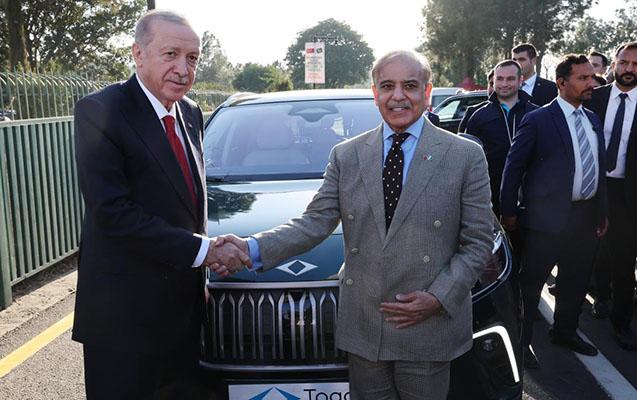 Ərdoğan Pakistan baş nazirinə "Togg" hədiyyə etdi
