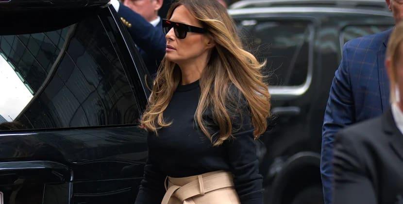 Melaniya Tramp ictimai məkandan yoxa çıxıb Melaniya Tramp ictimai məkandan yoxa çıxıb