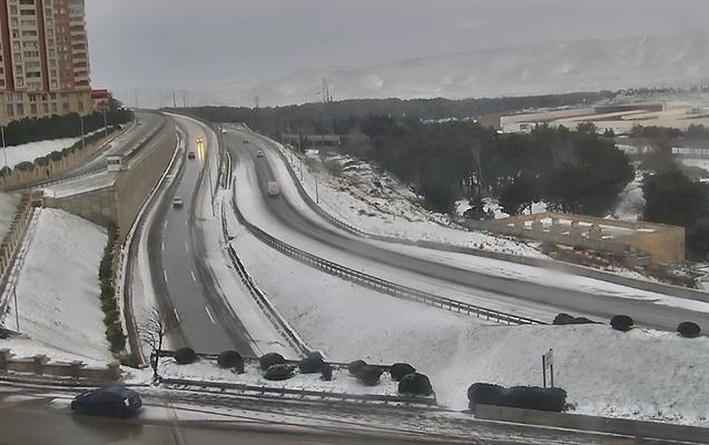 Buza görə bağlanan yol açıldı - FOTO