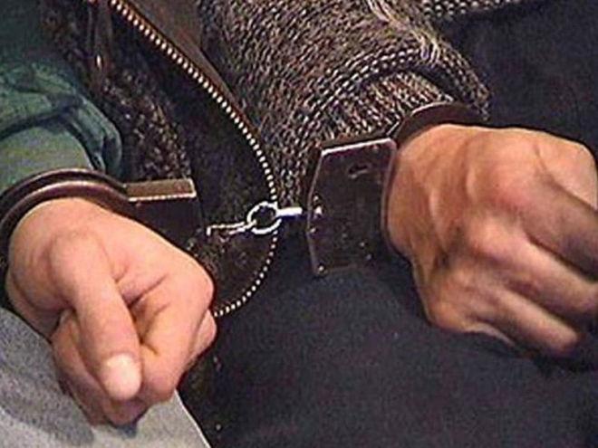 Əmisi oğlunun pasportu ilə Bakıya uçan şəxs tutuldu