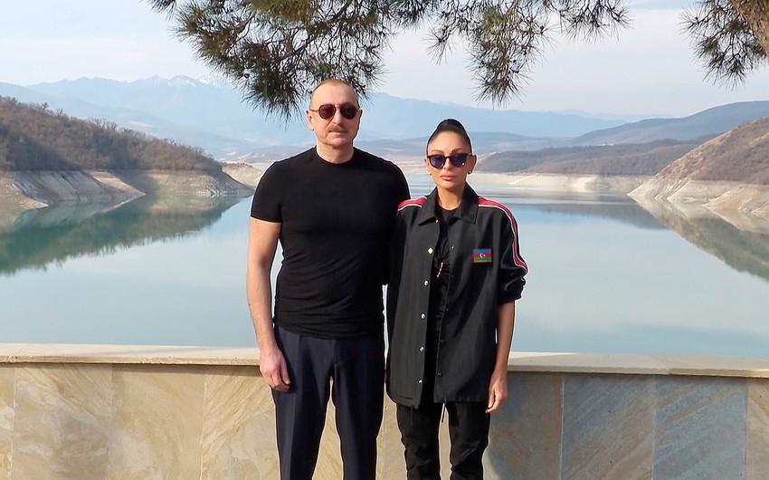 İlham Əliyev və Mehriban Əliyeva Ağdərəyə səfər edib – Yeni görüntülər