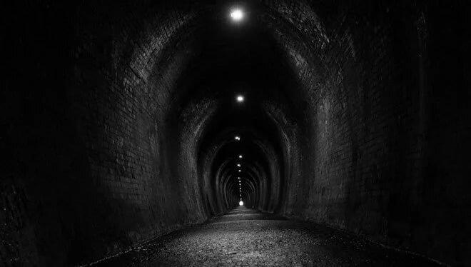 Böyük Britaniyada sirli tunellər aşkarlanıb - FOTO